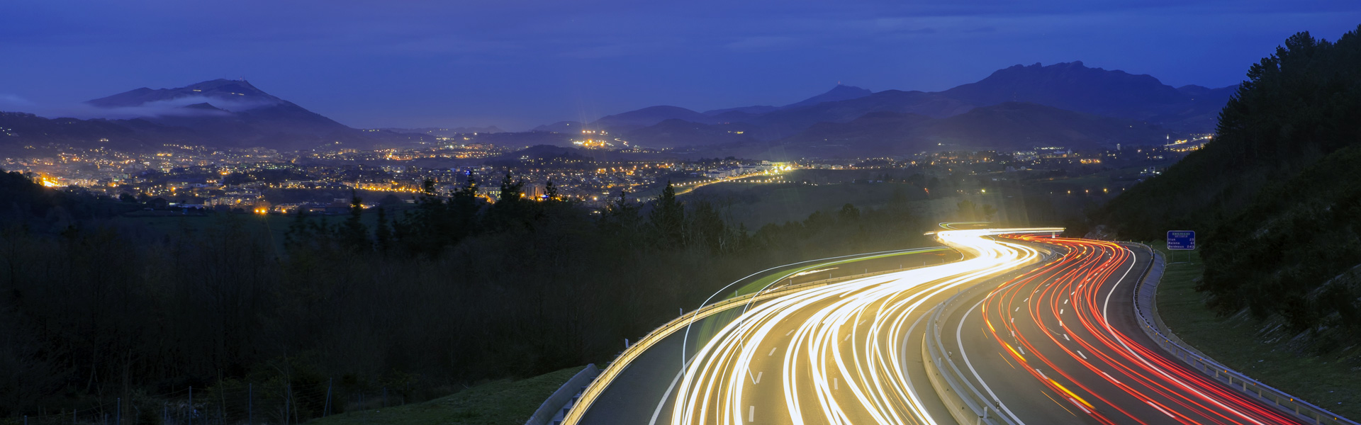 WIR SIND IHR WELTWEITER LOGISTIKDIENSTLEISTER