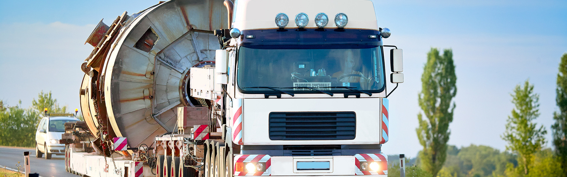 SCHWER- UND SONDERTRANSPORTE